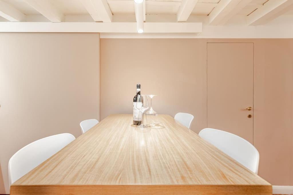 Amazing Apartment In Piazza Santa Croce Firenze Exteriör bild