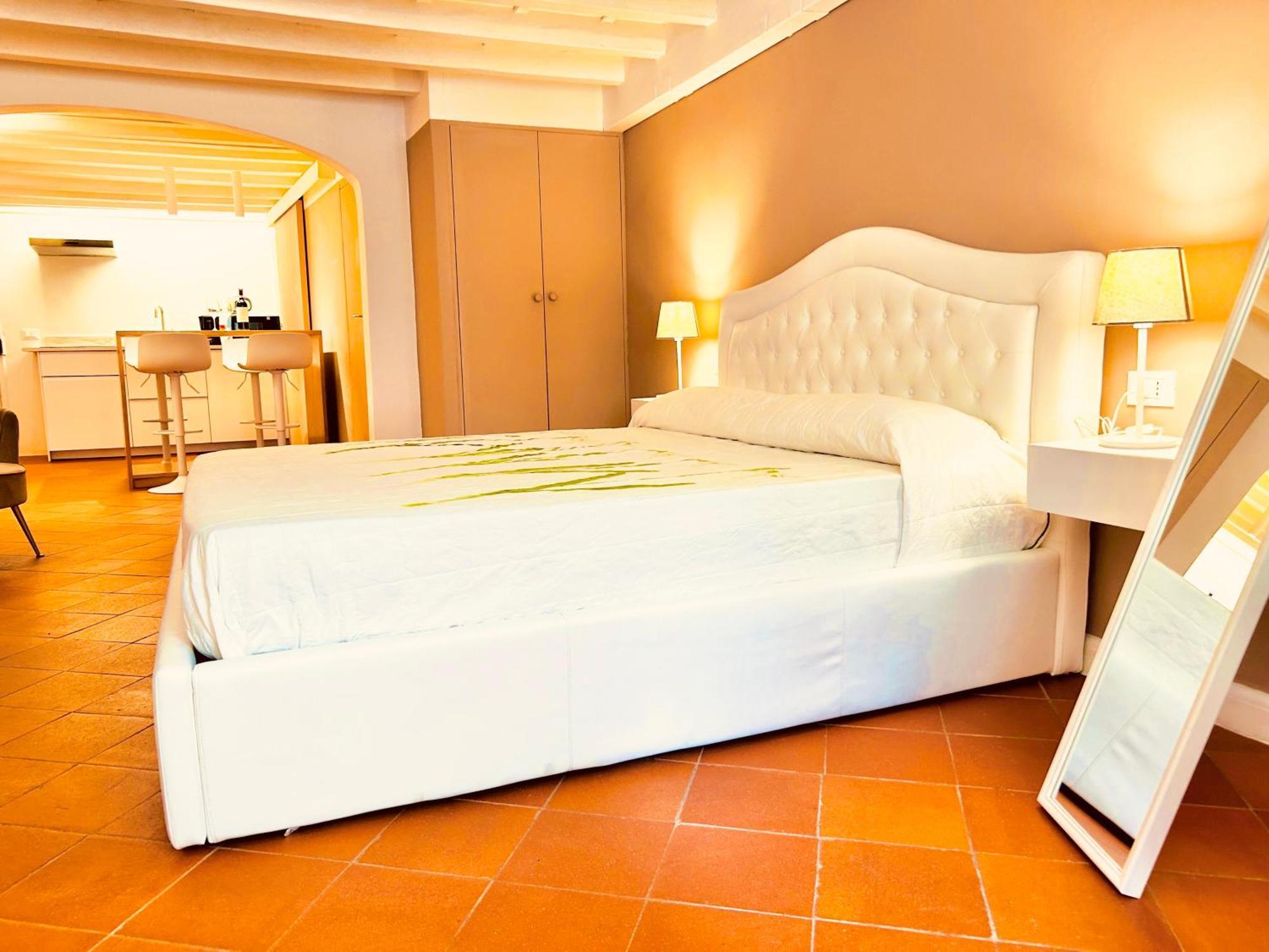 Amazing Apartment In Piazza Santa Croce Firenze Exteriör bild